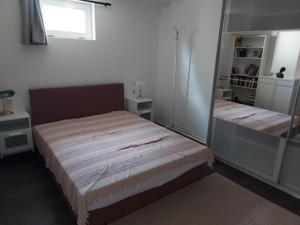 2+2Szemelyes Apartman Kerttel Apartment Szekesfehervar Luaran gambar